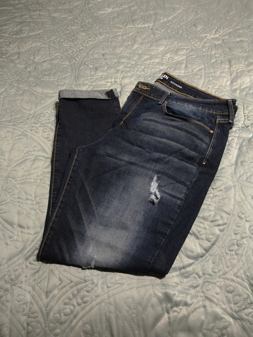Denizen from Levi's Women's Boyfriend Skinny Jeans — Dark Indigo with Fading